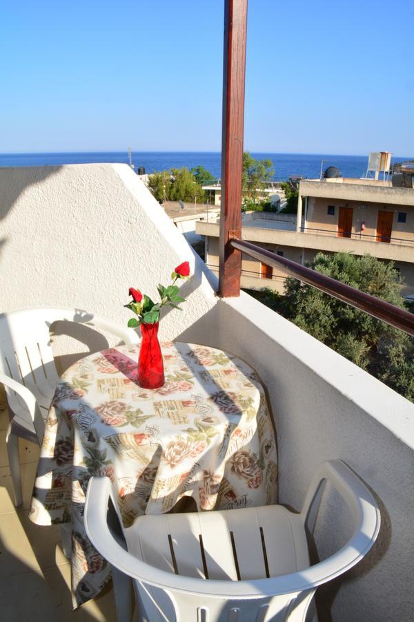 Voula Apartments Agia Marina  Exterior photo